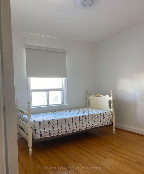 Photo 5 at 10 Rosewood Avenue, Queensway, Toronto