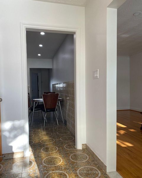 Photo 7 at 10 Rosewood Avenue, Queensway, Toronto