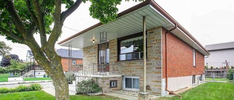 Photo 20 at 10 Rosewood Avenue, Queensway, Toronto