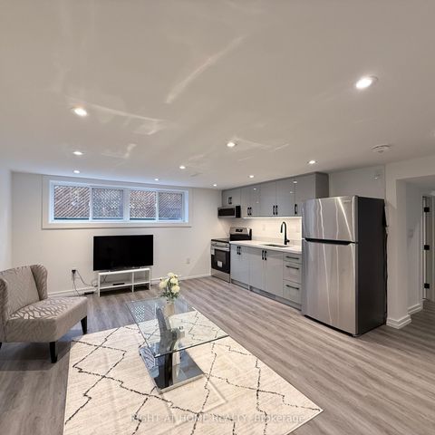 Photo 25 at 136 Santa Barbara Road, Willowdale West, Toronto