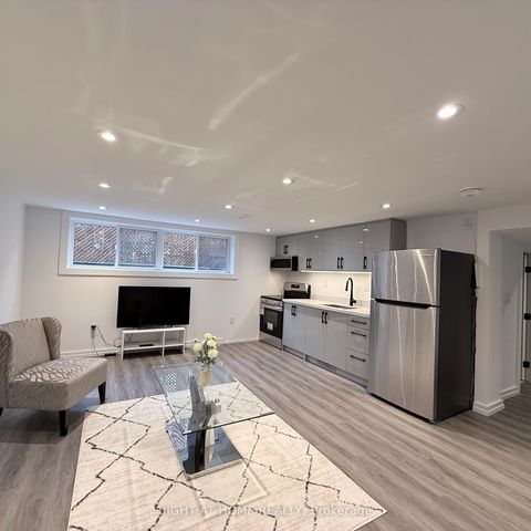 Photo 26 at 136 Santa Barbara Road, Willowdale West, Toronto