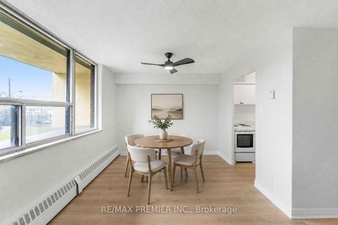 Photo 4 at 105 - 5 Frith Road, Jane Heights, Toronto
