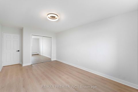 Photo 13 at 105 - 5 Frith Road, Jane Heights, Toronto