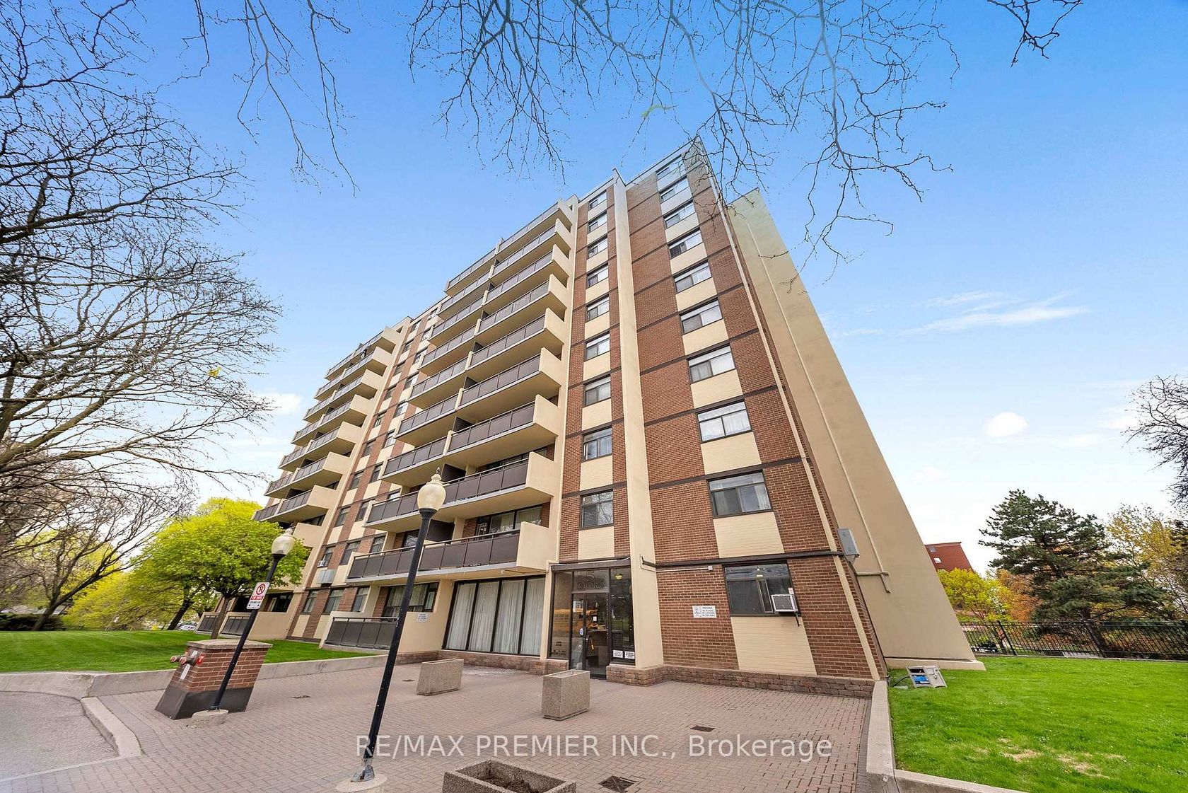 105 - 5 Frith Road, Jane Heights, Toronto 