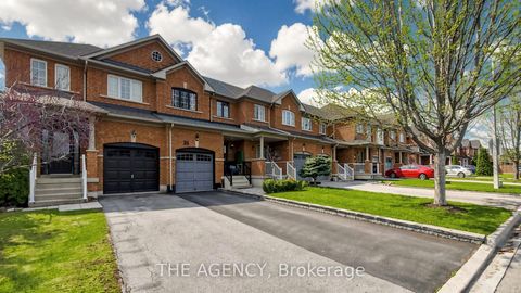 Photo 1 at 36 Keystar Court, Vellore Village, Vaughan