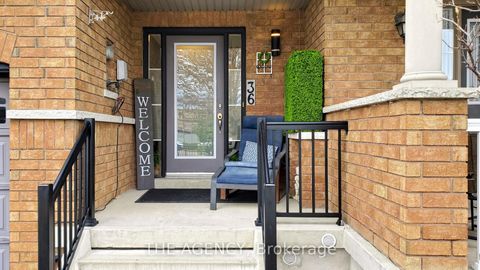 Photo 6 at 36 Keystar Court, Vellore Village, Vaughan