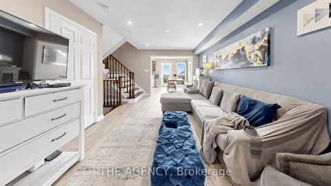 Photo 10 at 36 Keystar Court, Vellore Village, Vaughan
