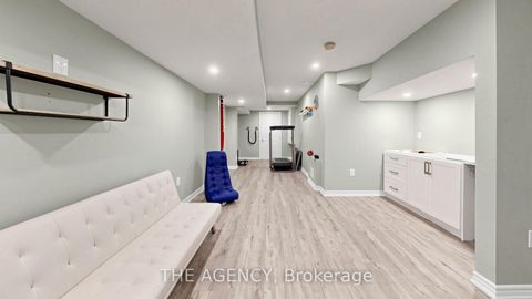 Photo 26 at 36 Keystar Court, Vellore Village, Vaughan