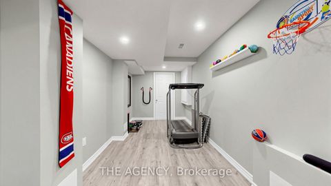 Photo 29 at 36 Keystar Court, Vellore Village, Vaughan