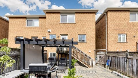 Photo 31 at 36 Keystar Court, Vellore Village, Vaughan