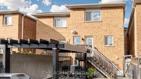 Photo 32 at 36 Keystar Court, Vellore Village, Vaughan