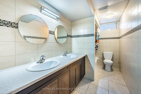 Photo 11 at 121 Highmark Drive, Vellore Village, Vaughan