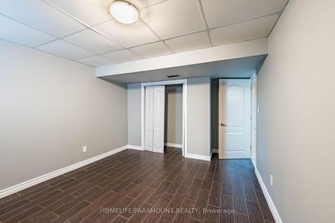 Photo 12 at 121 Highmark Drive, Vellore Village, Vaughan