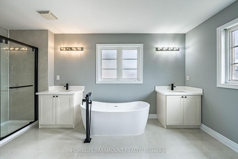 Photo 14 at 121 Highmark Drive, Vellore Village, Vaughan