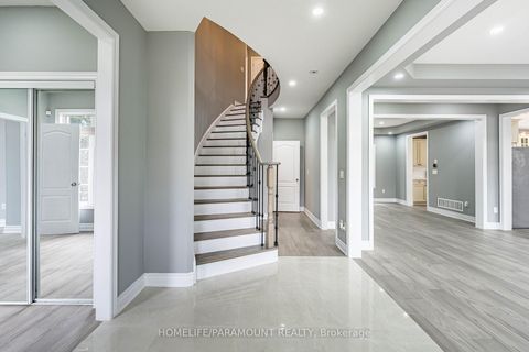 Photo 30 at 121 Highmark Drive, Vellore Village, Vaughan