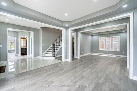 Photo 33 at 121 Highmark Drive, Vellore Village, Vaughan