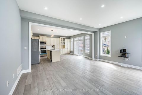 Photo 35 at 121 Highmark Drive, Vellore Village, Vaughan