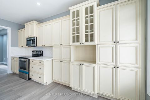 Photo 38 at 121 Highmark Drive, Vellore Village, Vaughan