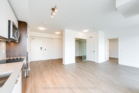 Photo 1 at 1402 - 543 Richmond Street W, Waterfront Communities C1, Toronto