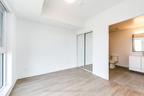 Photo 9 at 1402 - 543 Richmond Street W, Waterfront Communities C1, Toronto