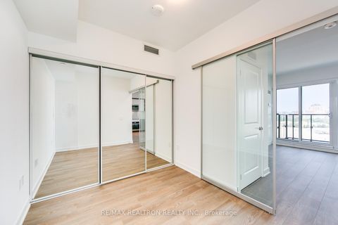 Photo 11 at 1402 - 543 Richmond Street W, Waterfront Communities C1, Toronto