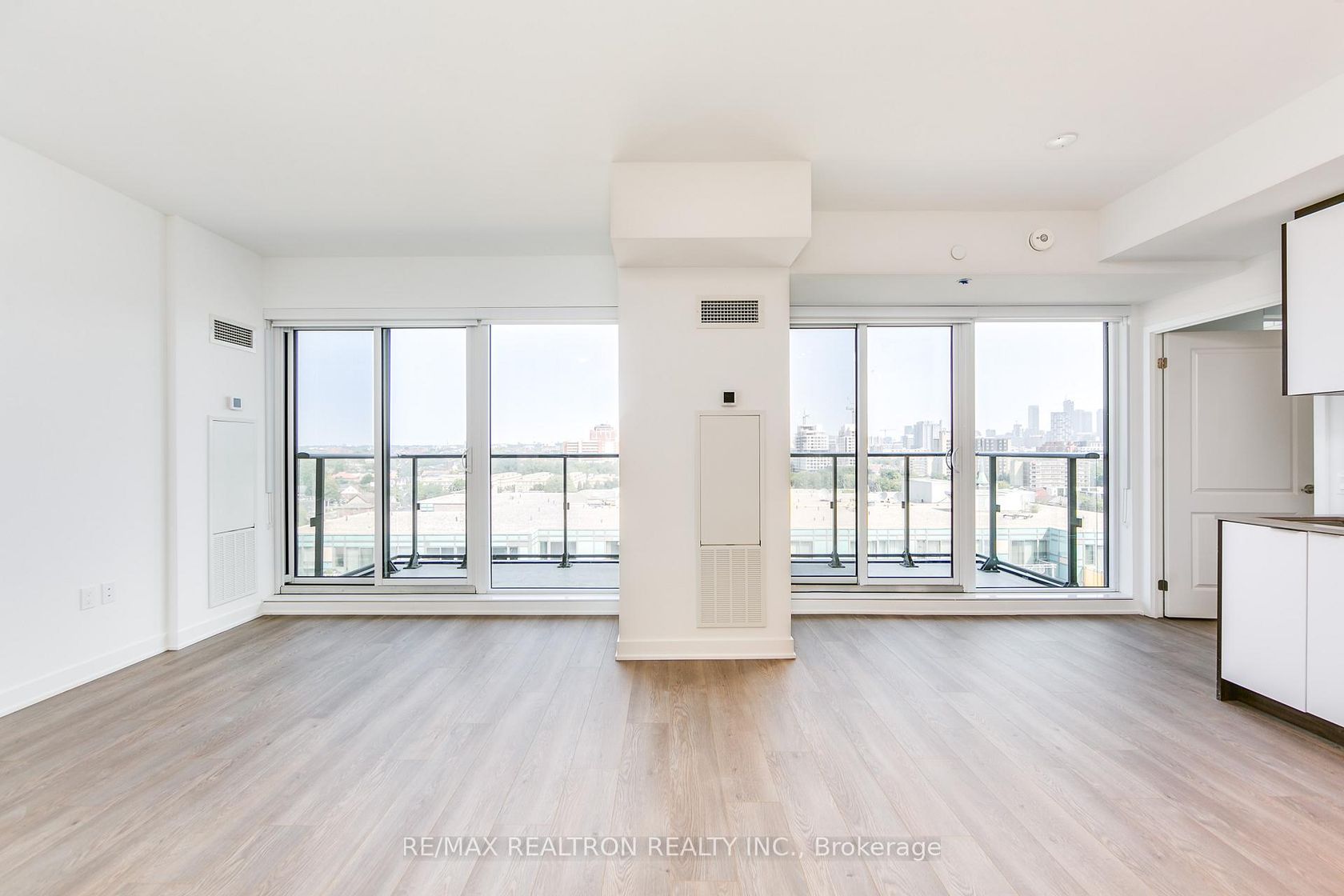 1402 - 543 Richmond Street W, Waterfront Communities C1, Toronto photo number 2