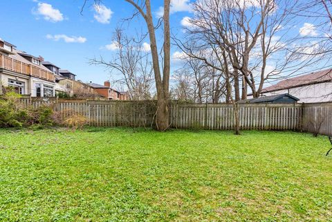 Photo 4 at 147 Farnham Avenue, St. Clair, Toronto