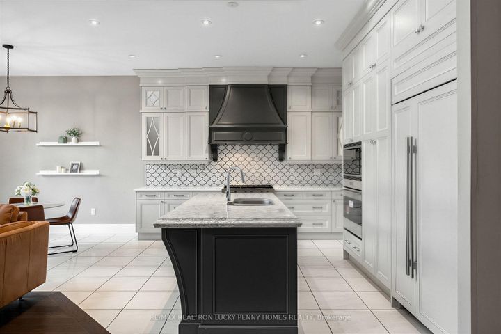 Photo 12 at 15 Tralee Court, Angus Glen, Markham