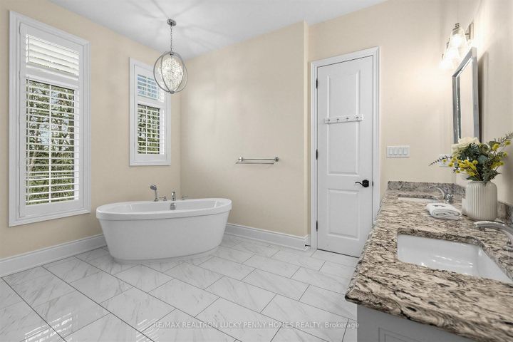 Photo 21 at 15 Tralee Court, Angus Glen, Markham
