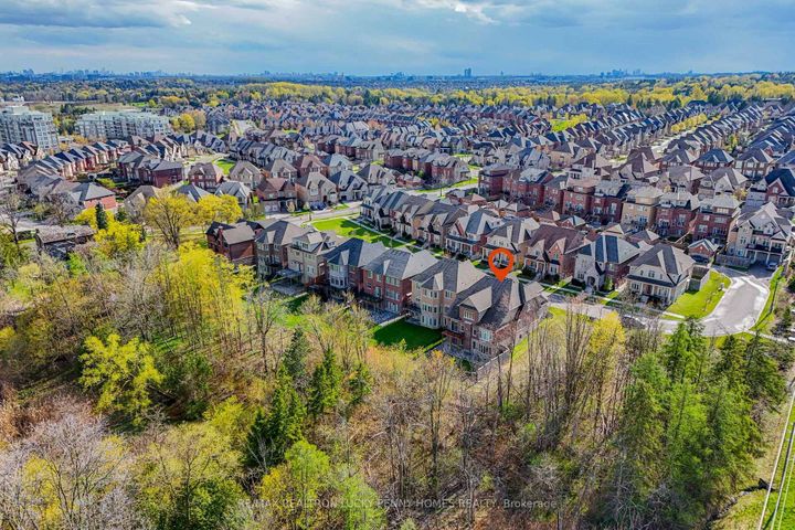 Photo 41 at 15 Tralee Court, Angus Glen, Markham