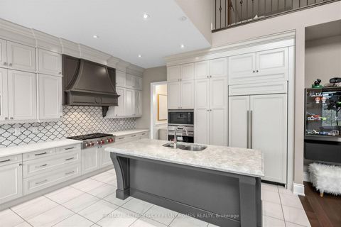 Photo 11 at 15 Tralee Court, Angus Glen, Markham