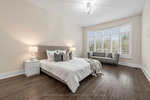 Photo 18 at 15 Tralee Court, Angus Glen, Markham