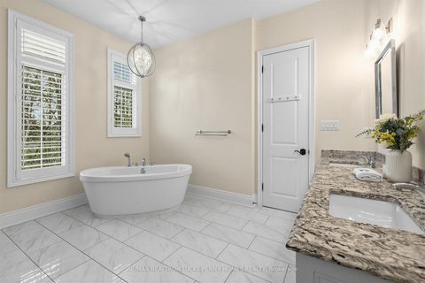 Photo 21 at 15 Tralee Court, Angus Glen, Markham