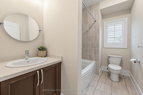 Photo 27 at 15 Tralee Court, Angus Glen, Markham