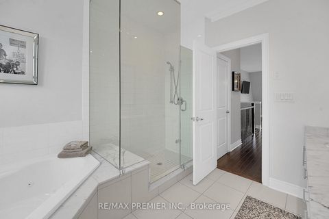 Photo 23 at 27 Powseland Crescent, West Woodbridge, Vaughan