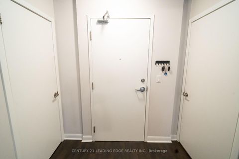 Photo 1 at 517 - 15 BRUYERES Mews, Niagara, Toronto