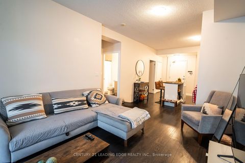 Photo 11 at 517 - 15 BRUYERES Mews, Niagara, Toronto