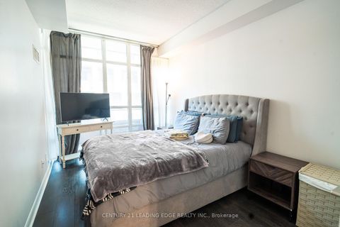 Photo 13 at 517 - 15 BRUYERES Mews, Niagara, Toronto