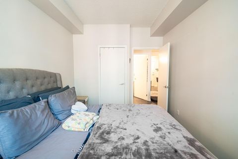 Photo 17 at 517 - 15 BRUYERES Mews, Niagara, Toronto