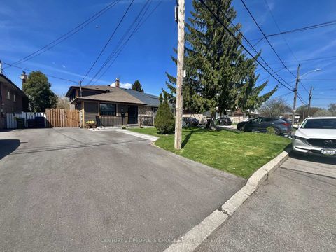 Photo 0 at 73 Newlin Crescent, Jane Heights, Toronto