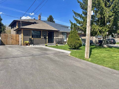 Photo 1 at 73 Newlin Crescent, Jane Heights, Toronto