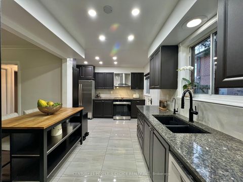 Photo 6 at 73 Newlin Crescent, Jane Heights, Toronto