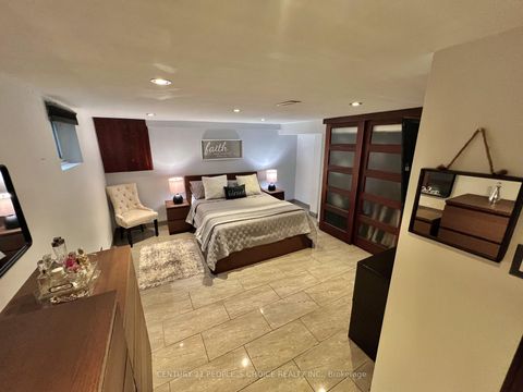 Photo 18 at 73 Newlin Crescent, Jane Heights, Toronto