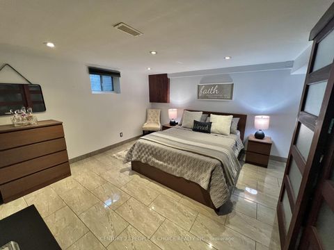 Photo 19 at 73 Newlin Crescent, Jane Heights, Toronto