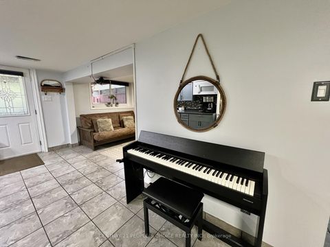 Photo 23 at 73 Newlin Crescent, Jane Heights, Toronto