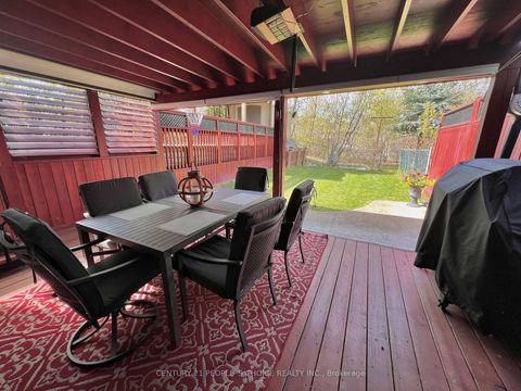 Photo 26 at 73 Newlin Crescent, Jane Heights, Toronto