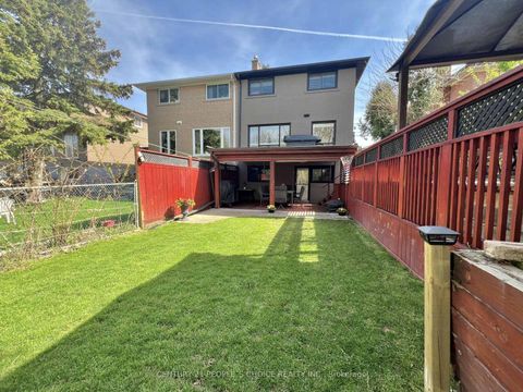 Photo 29 at 73 Newlin Crescent, Jane Heights, Toronto