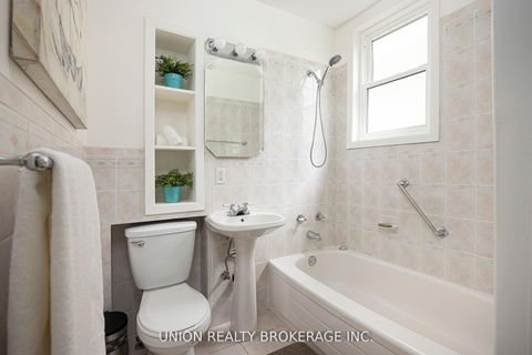 Photo 14 at 9 Elmer Avenue, The Beaches, Toronto