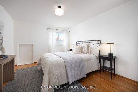Photo 17 at 9 Elmer Avenue, The Beaches, Toronto