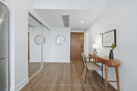 Photo 2 at 305 - 1316 Kingston Road, Cliffside, Toronto
